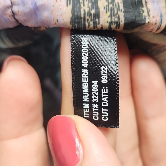 Happy Camper By Torrid‎ Colorful Abstract Women's Jacket - Picture 7 of 9